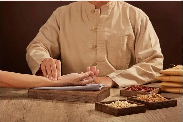 Pulse assessment during a Traditional Chinese Medicine consultation
